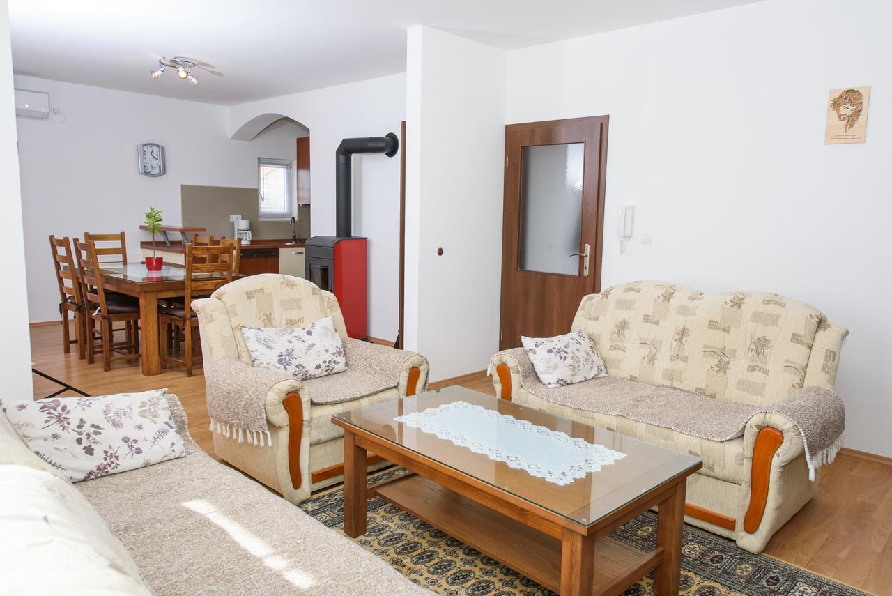 Kaštela Apartment Drmic מראה חיצוני תמונה